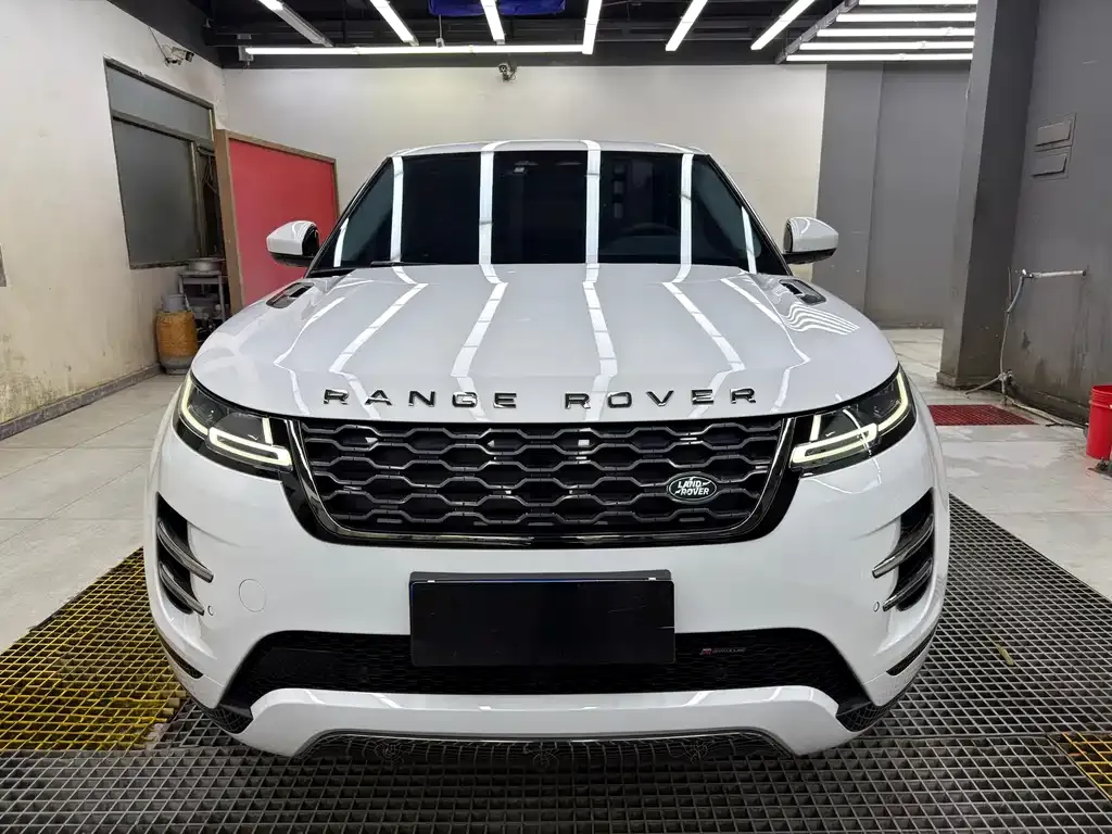 Land Rover Evoque — фото 1