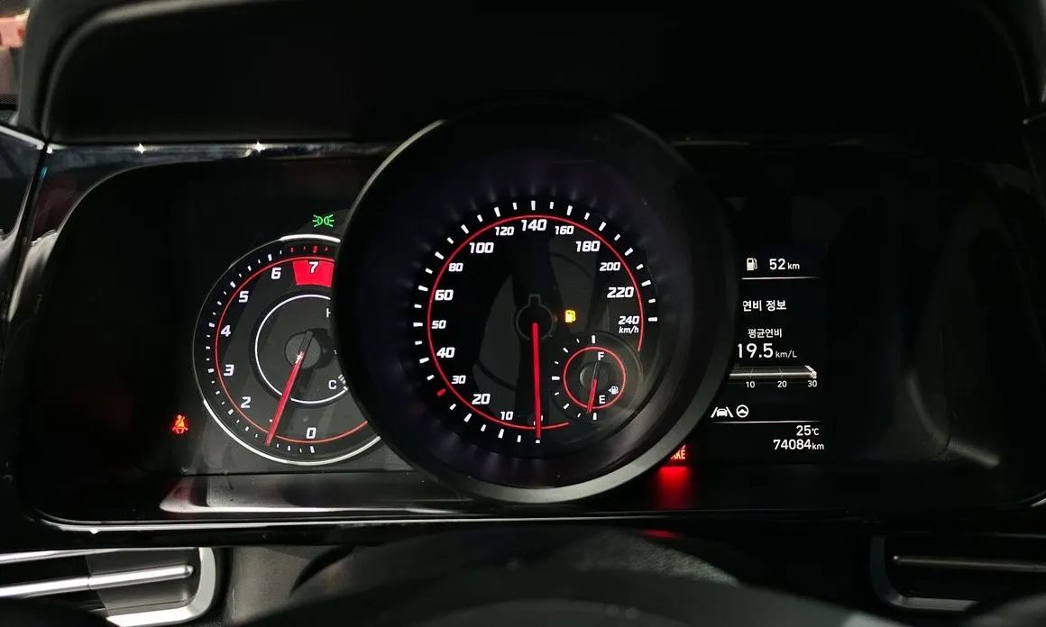 Hyundai AVANTE 2021 из KR, фото 3