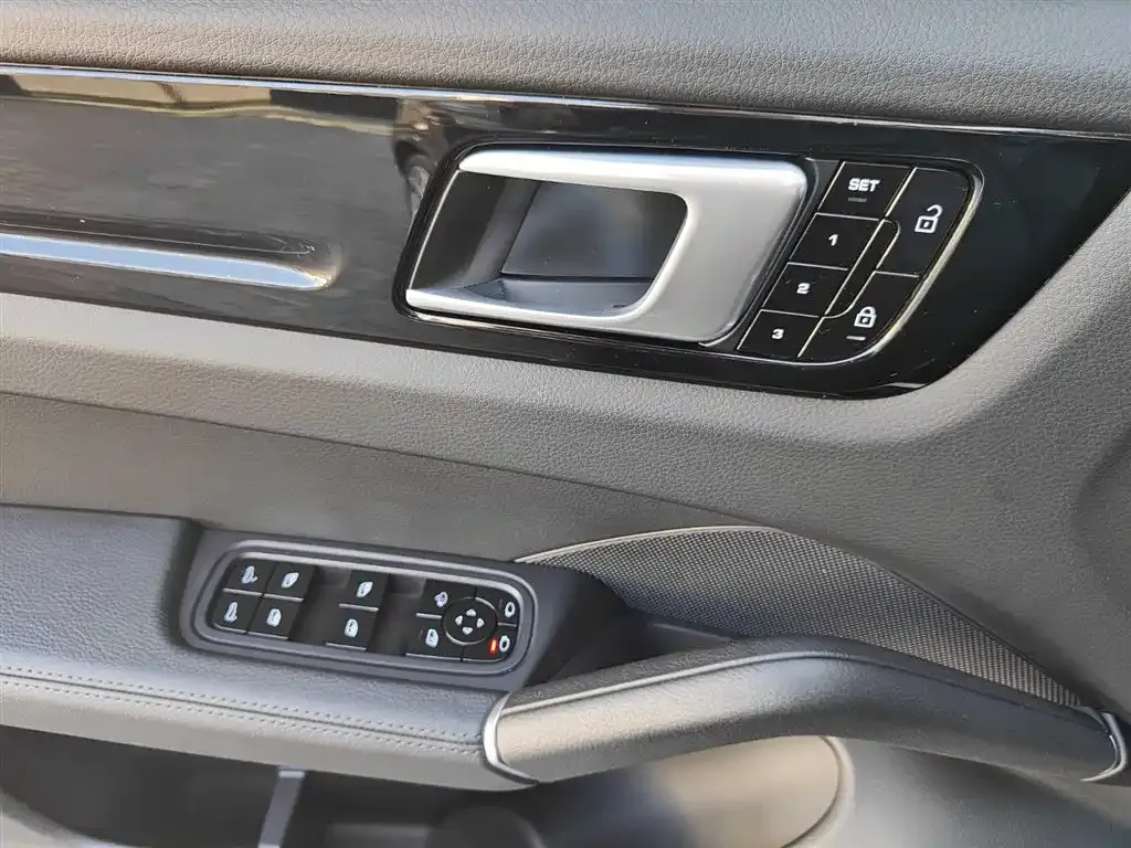 Porsche Cayenne 2021 из CN, фото 3