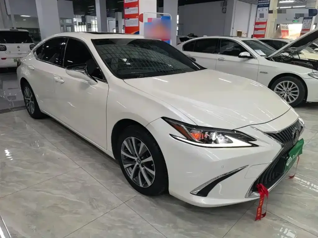 Lexus ES — фото 6