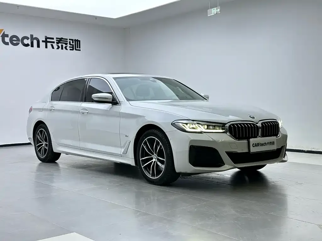 BMW 5 Series — фото 4