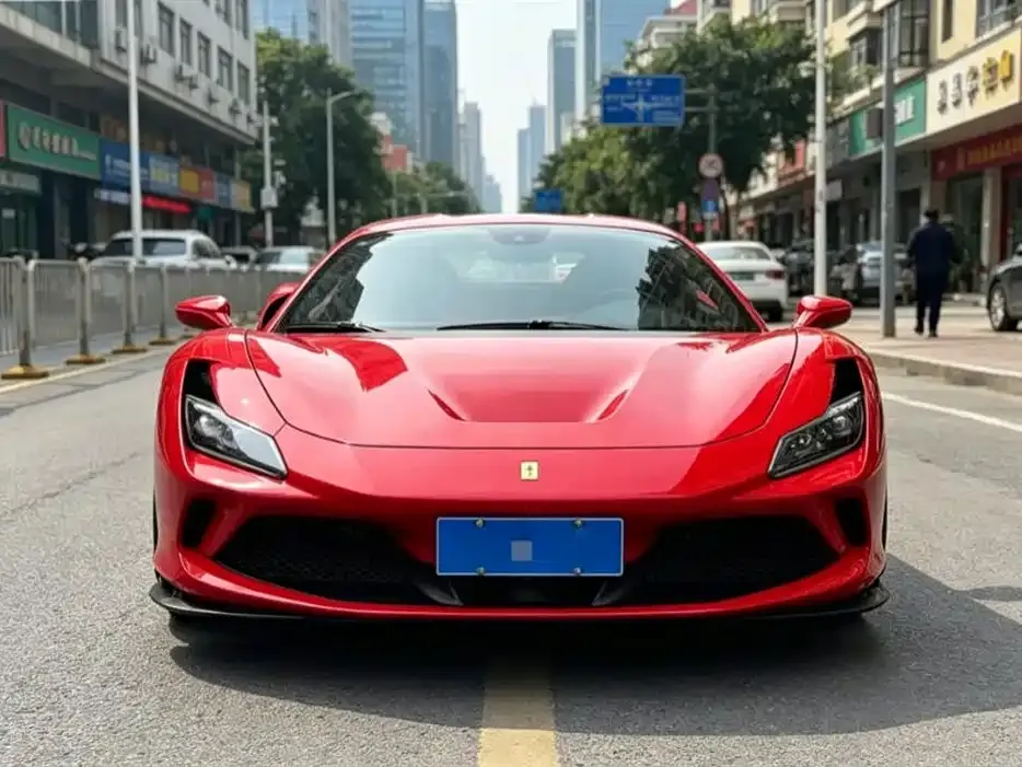 Ferrari F8 — фото 1