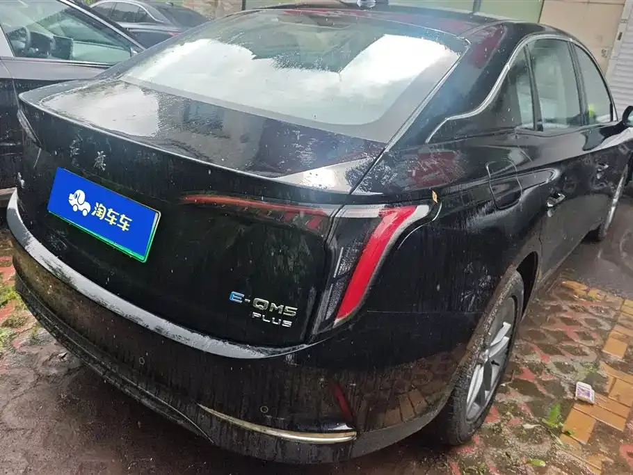 Hongqi E-QM5 — фото 10