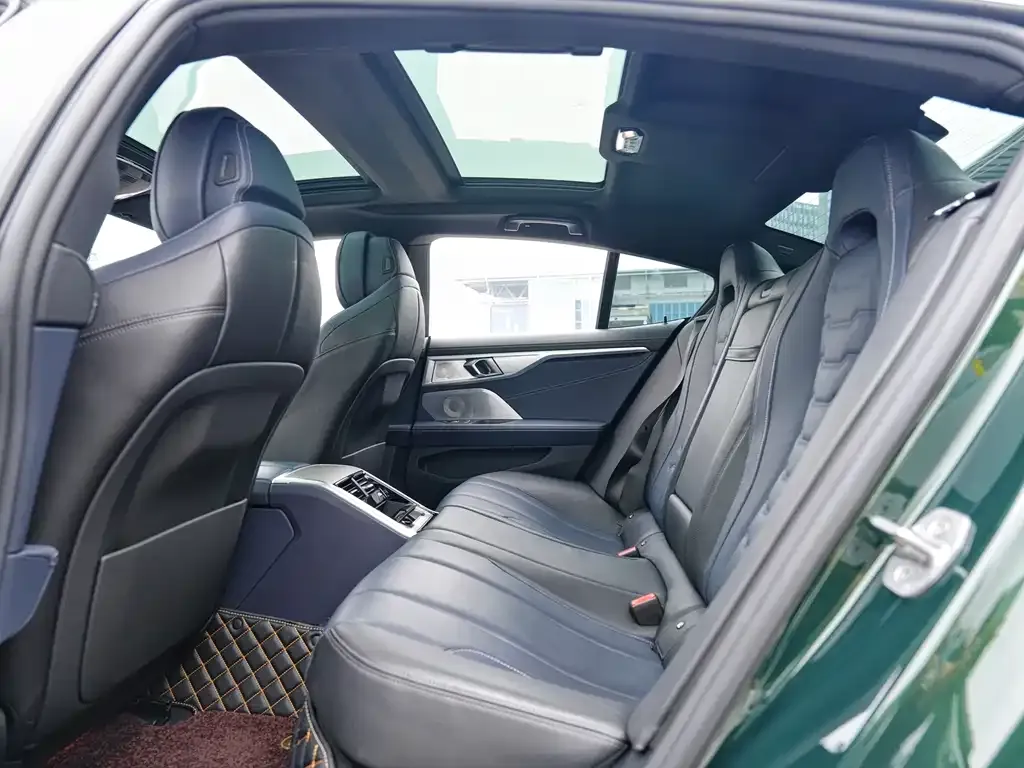 BMW 8 Series 2023 из CN, фото 9
