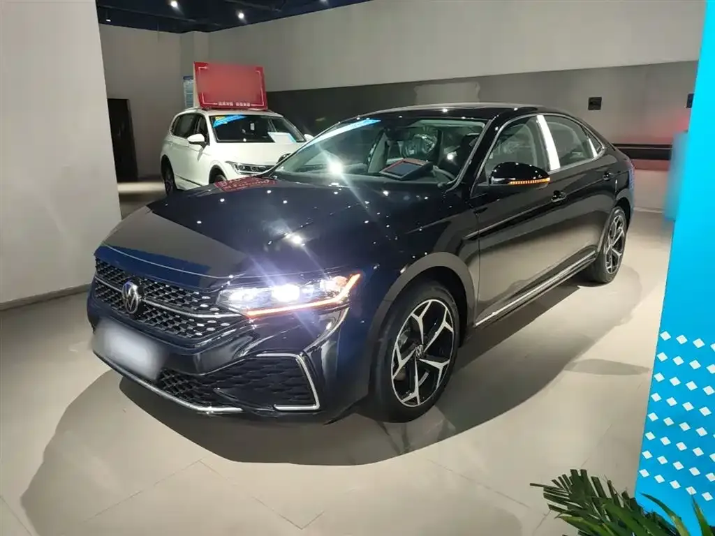 Volkswagen Passat — фото 1