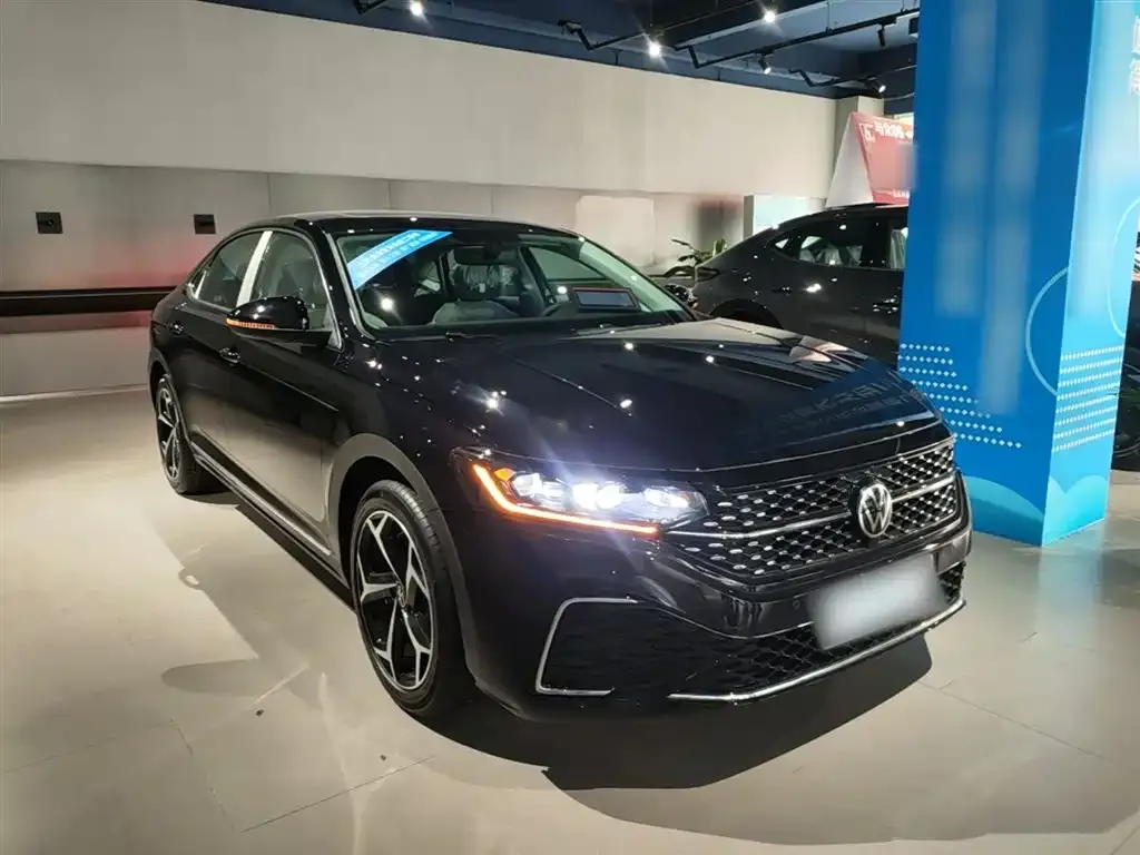 Volkswagen Passat — фото 5