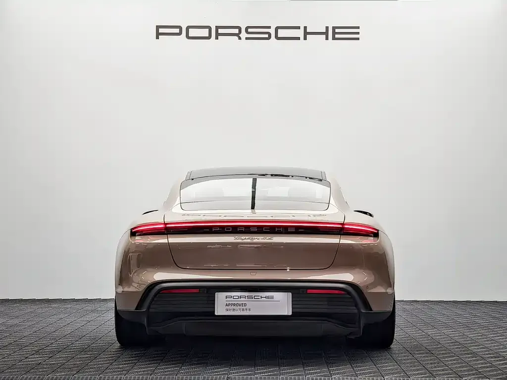 Porsche Taycan — фото 6