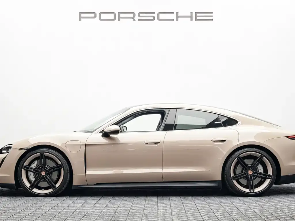 Porsche Taycan — фото 10