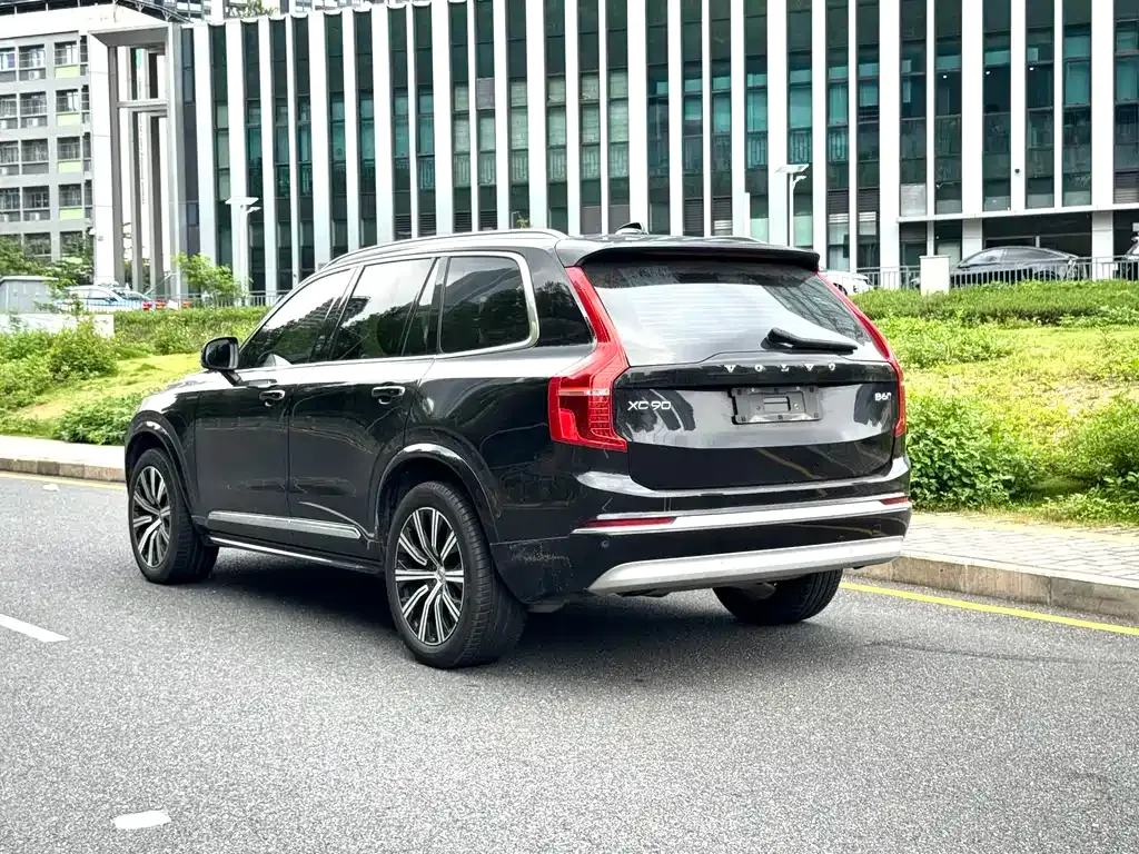 Volvo XC90 — фото 6