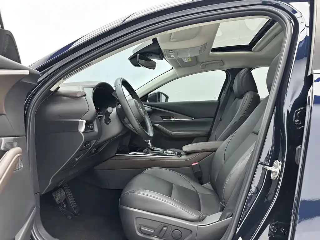 Mazda CX-30 — фото 3