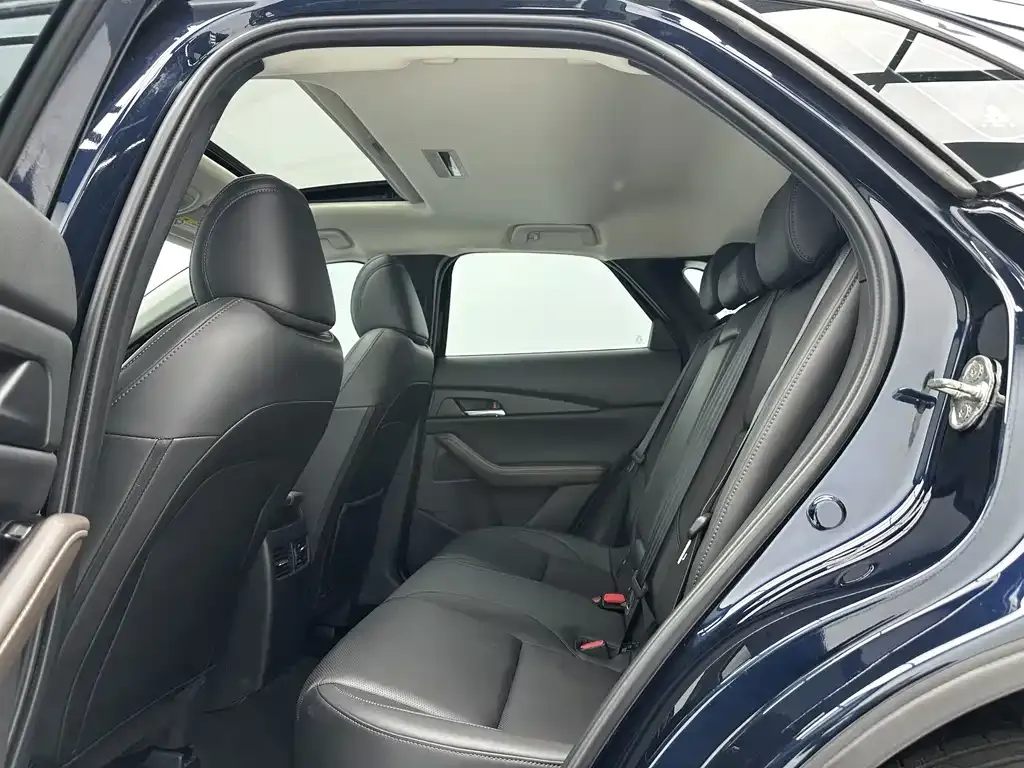 Mazda CX-30 — фото 4