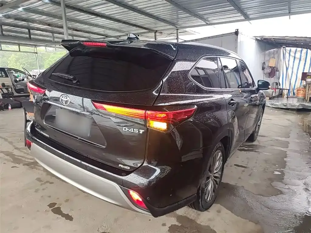 Toyota Highlander — фото 9