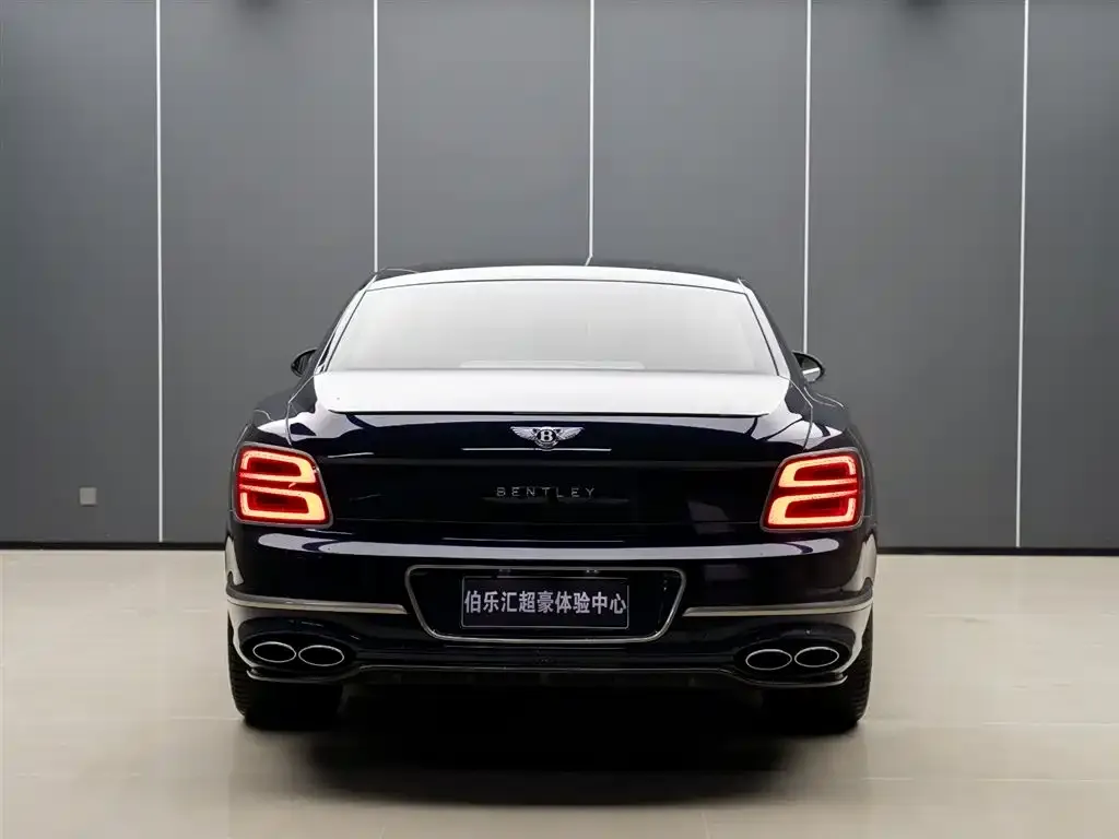 Bentley Flying Spur PHEV — фото 3