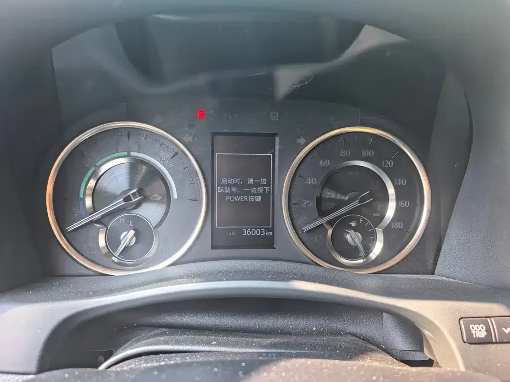 Toyota Alphard — фото 3