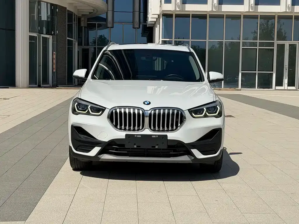 BMW X1 — фото 10