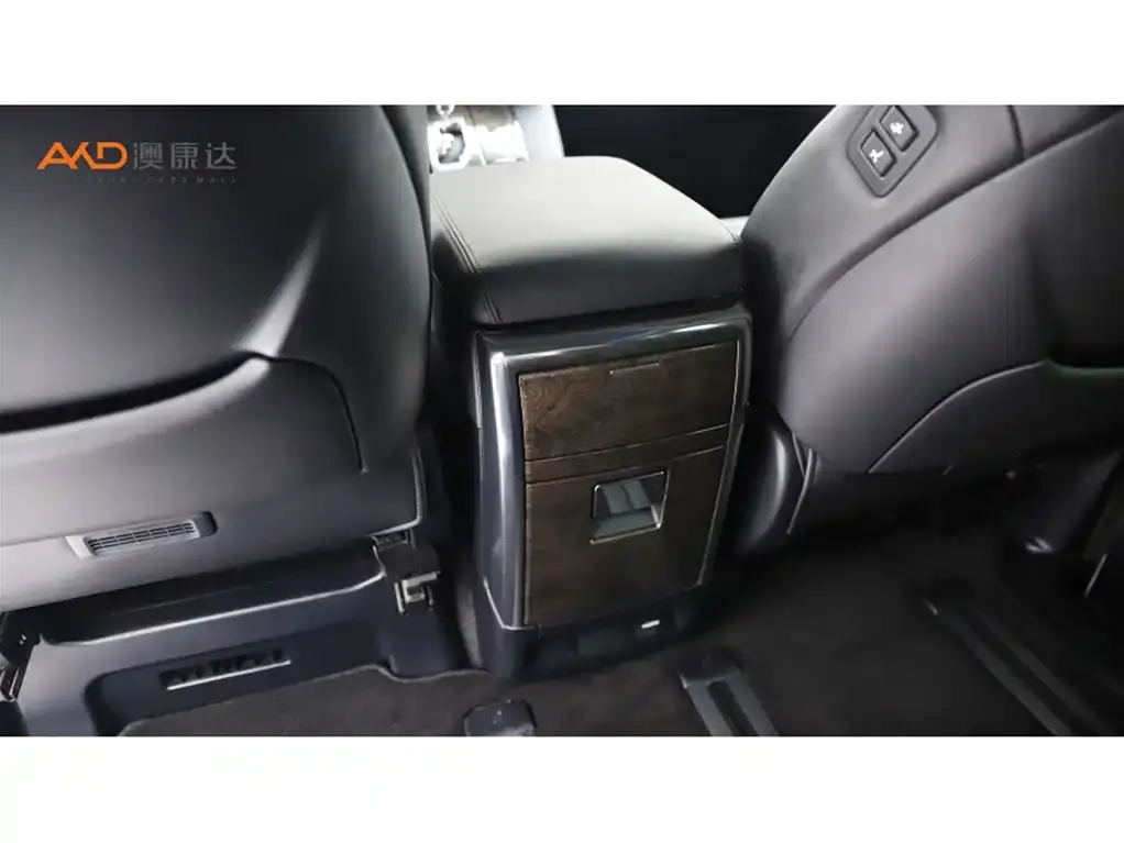 Toyota Alphard — фото 5