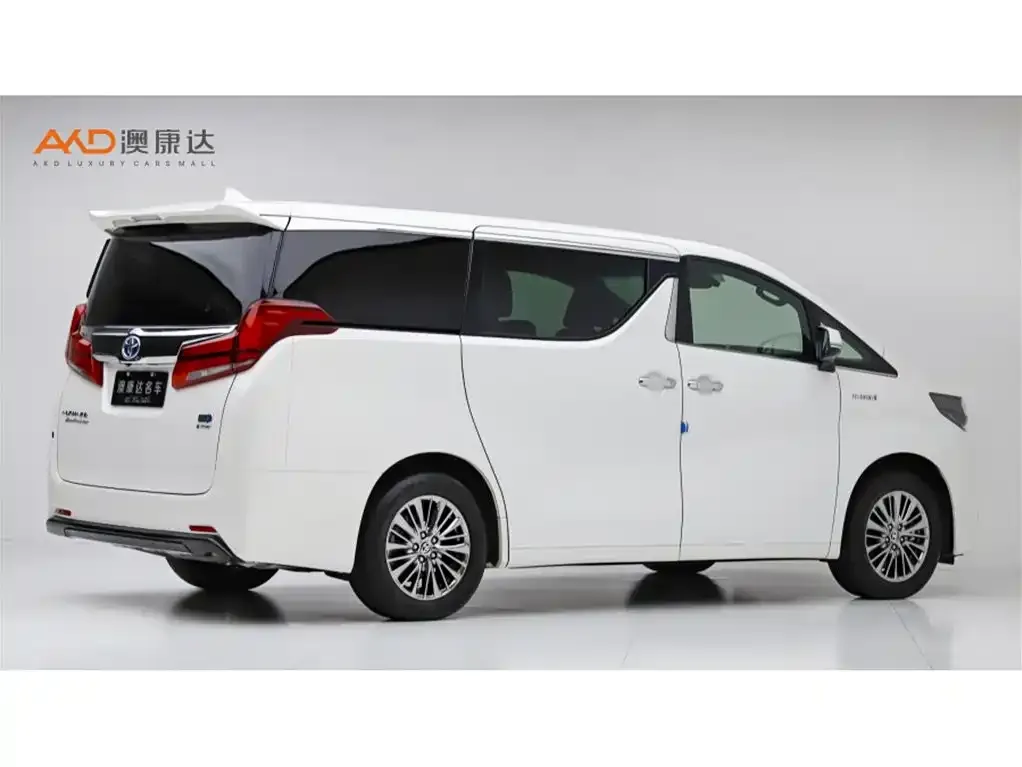 Toyota Alphard — фото 4