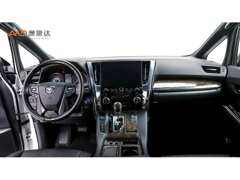 Toyota Alphard — фото 2