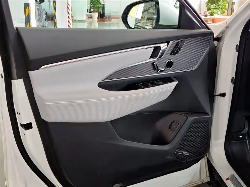 Buick E5 2023 из CN, фото 8