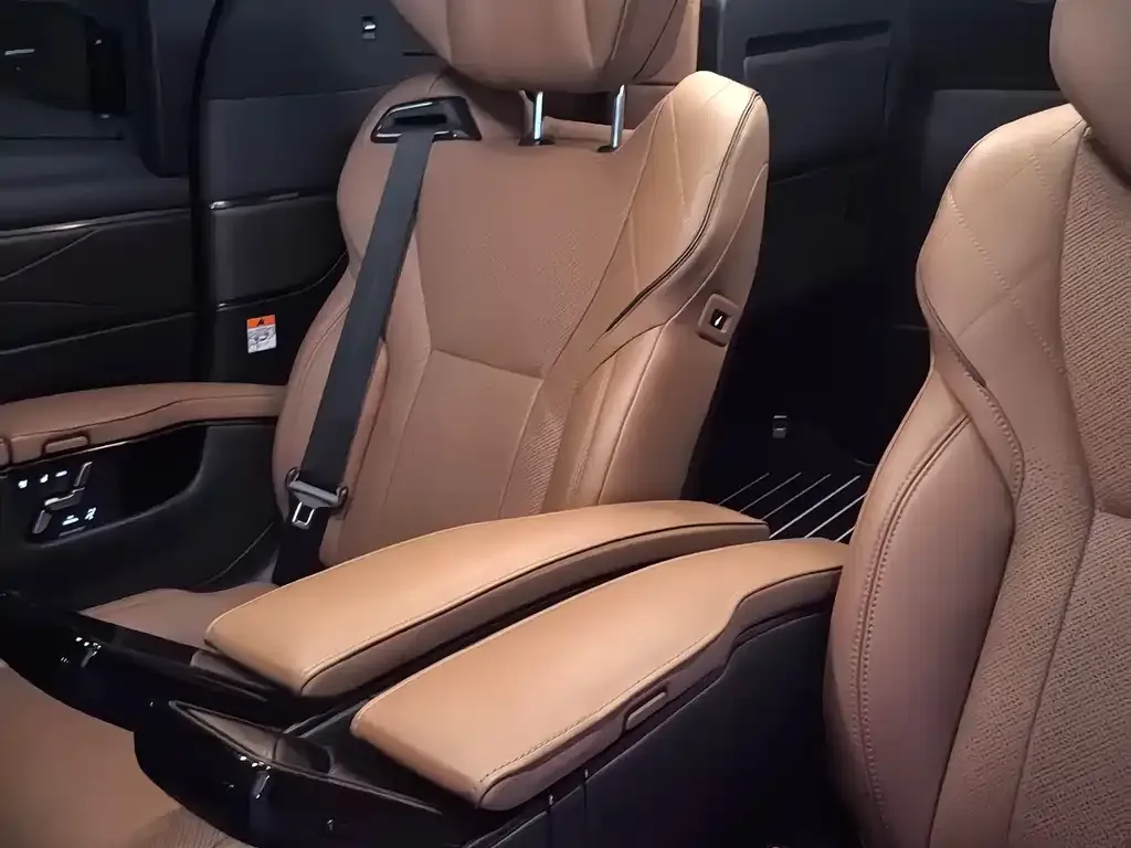 Toyota Vellfire — фото 6