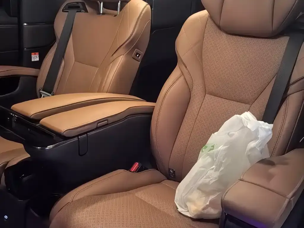 Toyota Vellfire — фото 7