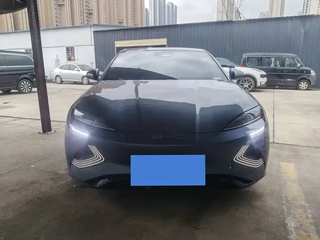 BYD Seal — фото 10