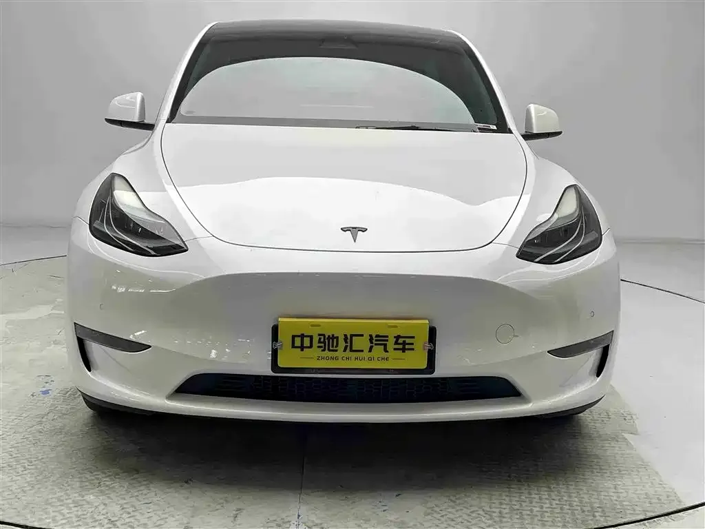 Tesla Model Y — фото 5