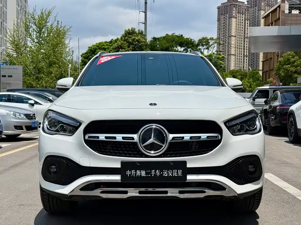 Mercedes-Benz GLA — фото 7