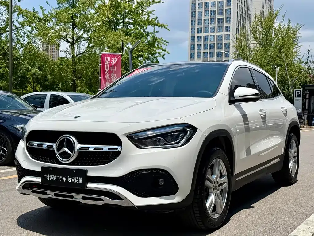 Mercedes-Benz GLA — фото 8