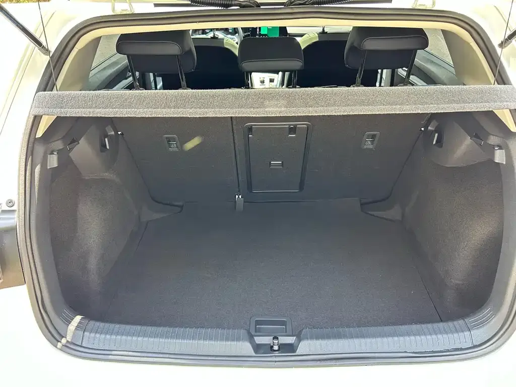 Volkswagen Golf 2021 из CN, фото 5