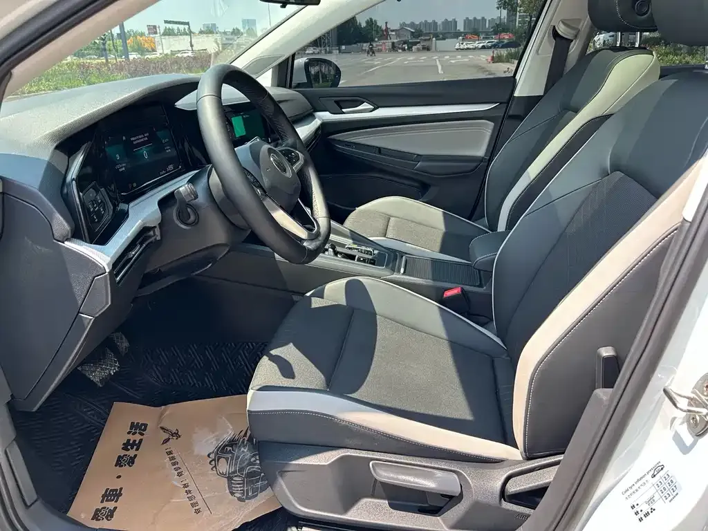 Volkswagen Golf 2021 из CN, фото 4