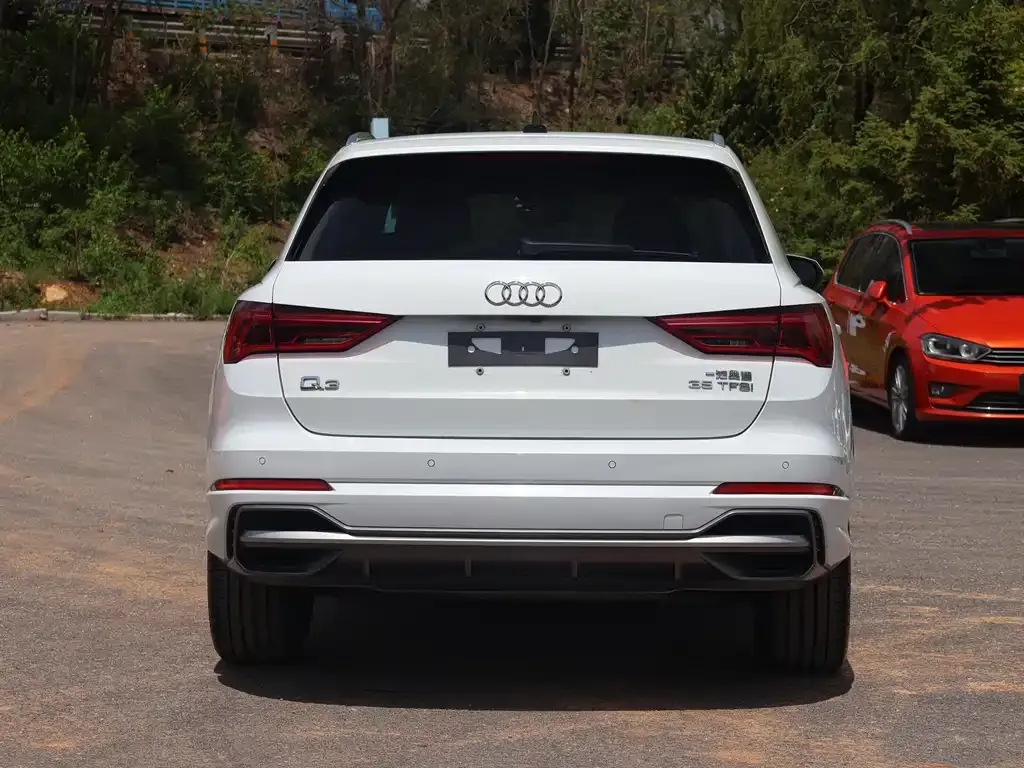 Audi Q3 — фото 10
