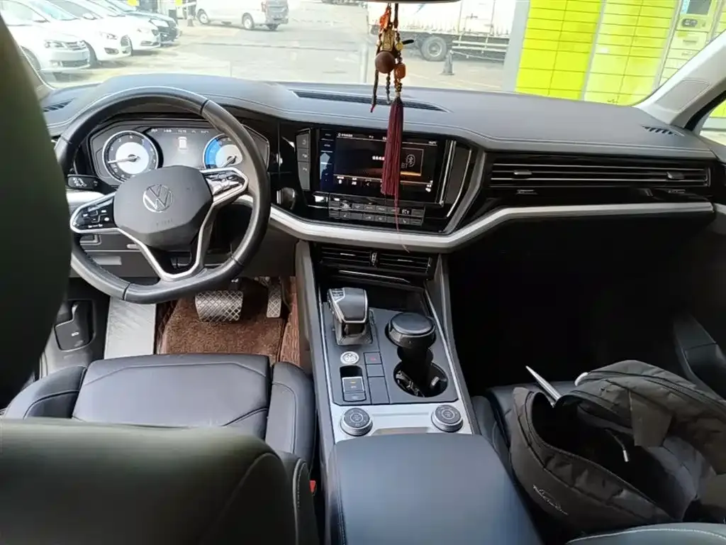 Volkswagen Touareg 2023 из CN, фото 7