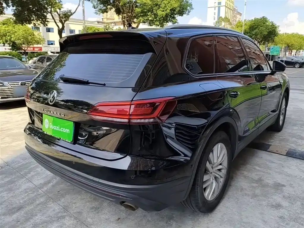 Volkswagen Touareg 2023 из CN, фото 8
