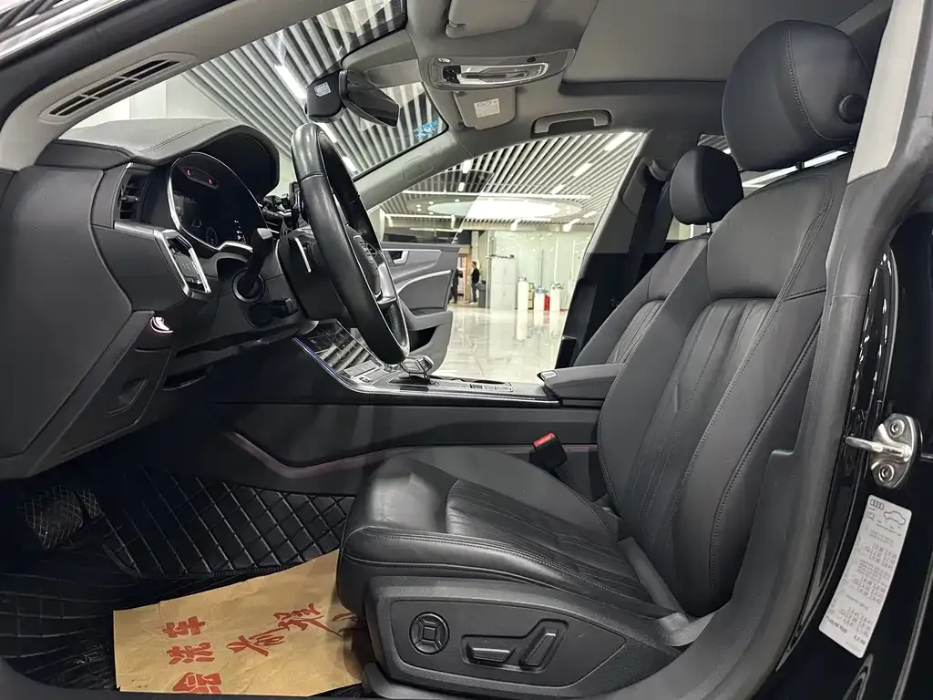 Audi A7 2021 из CN, фото 2