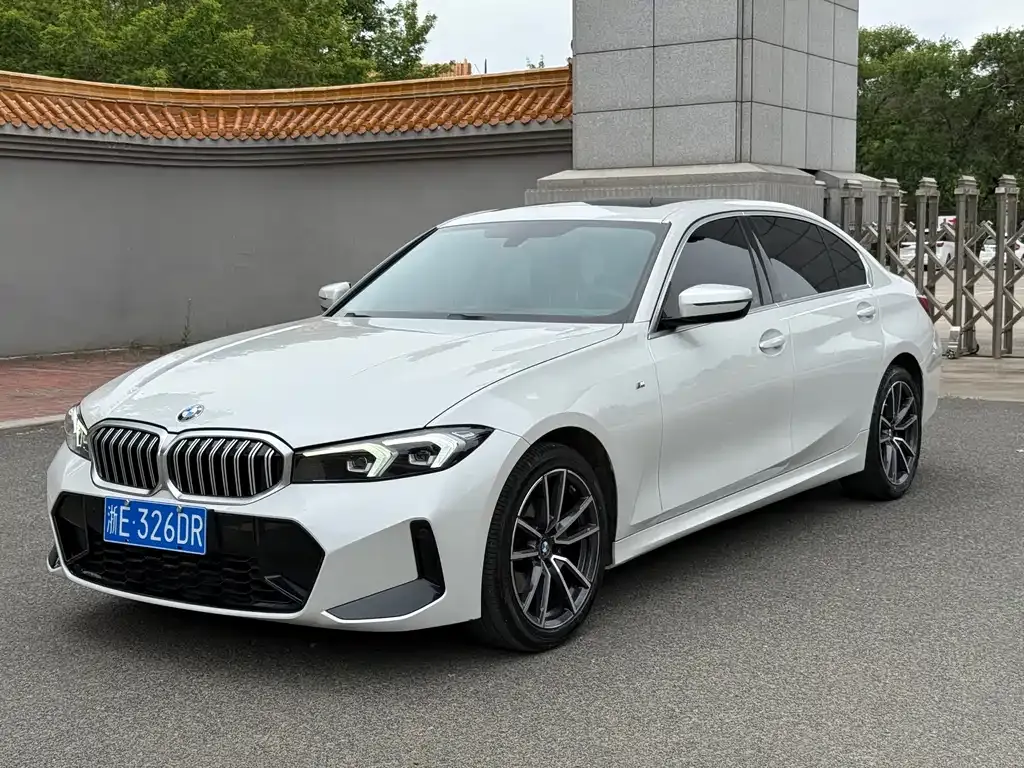 BMW 3 Series — фото 1