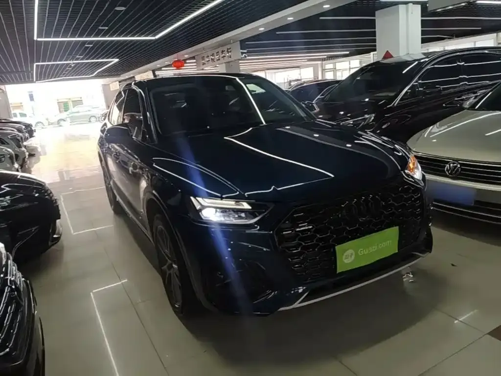 Audi Q5L Sportback — фото 4