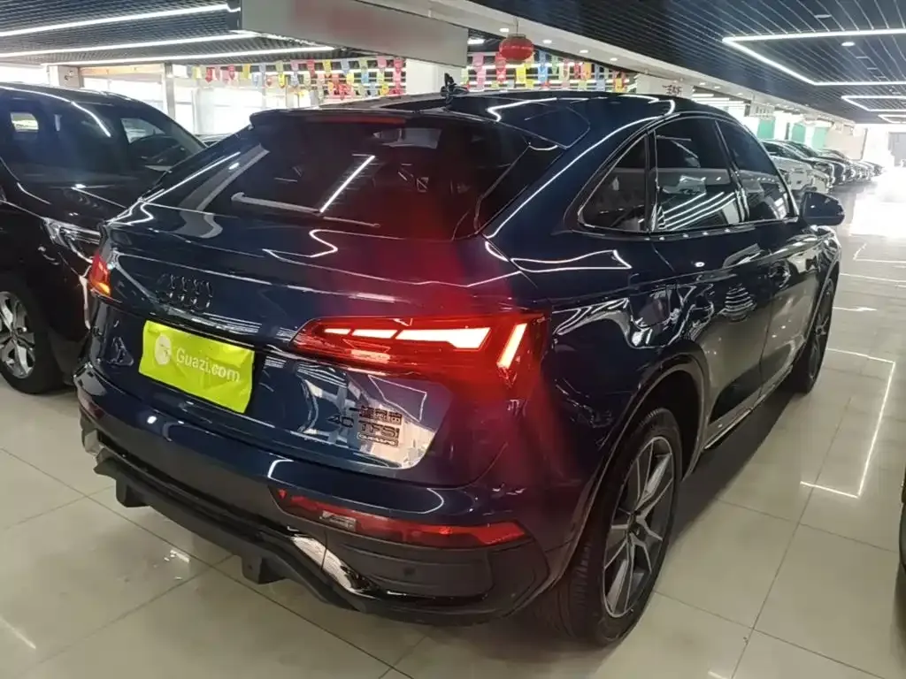 Audi Q5L Sportback — фото 10