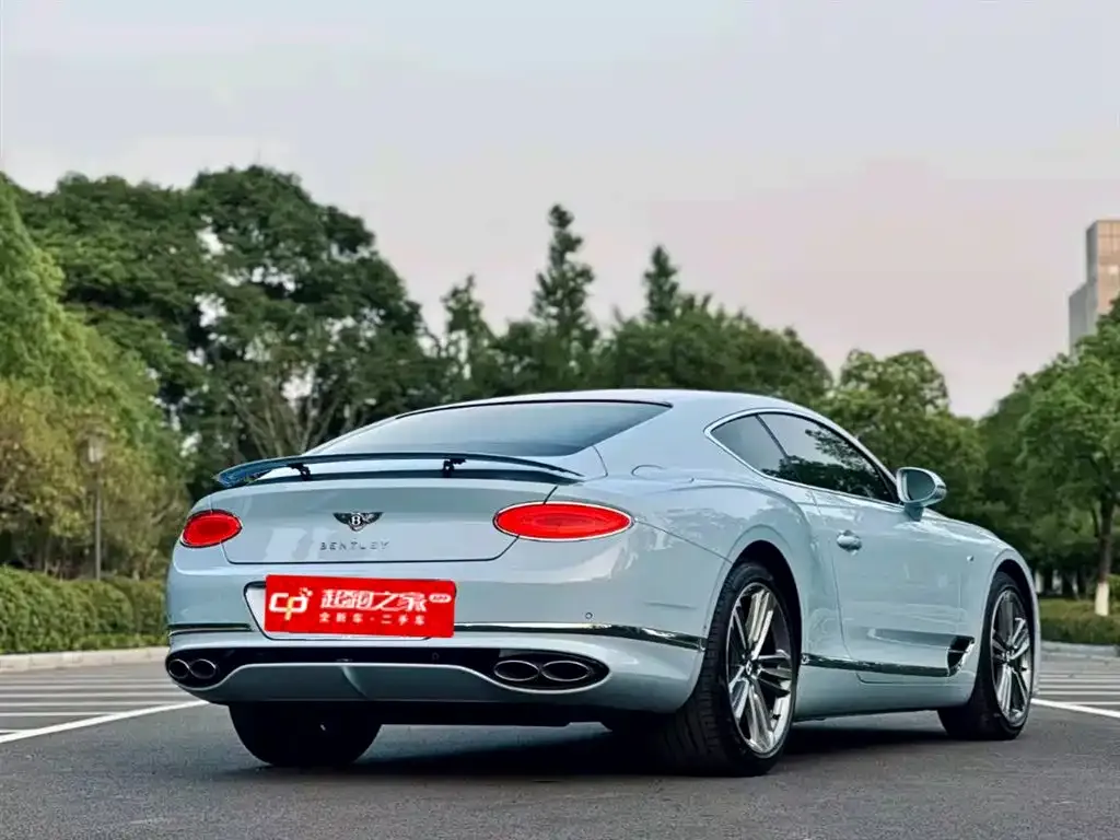 Bentley Continental 2021 из CN, фото 6