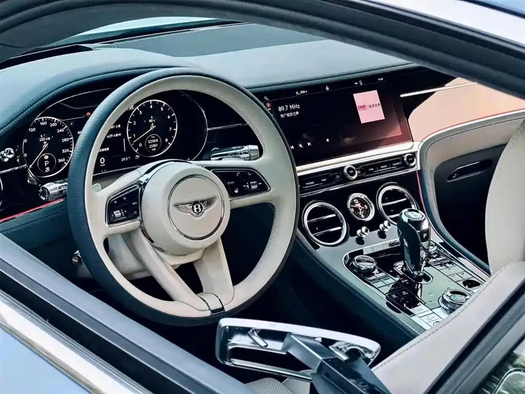 Bentley Continental 2021 из CN, фото 7