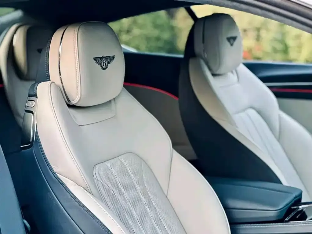 Bentley Continental 2021 из CN, фото 2