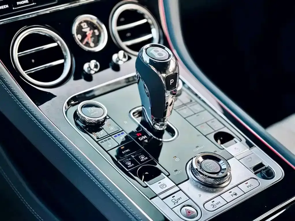 Bentley Continental 2021 из CN, фото 3