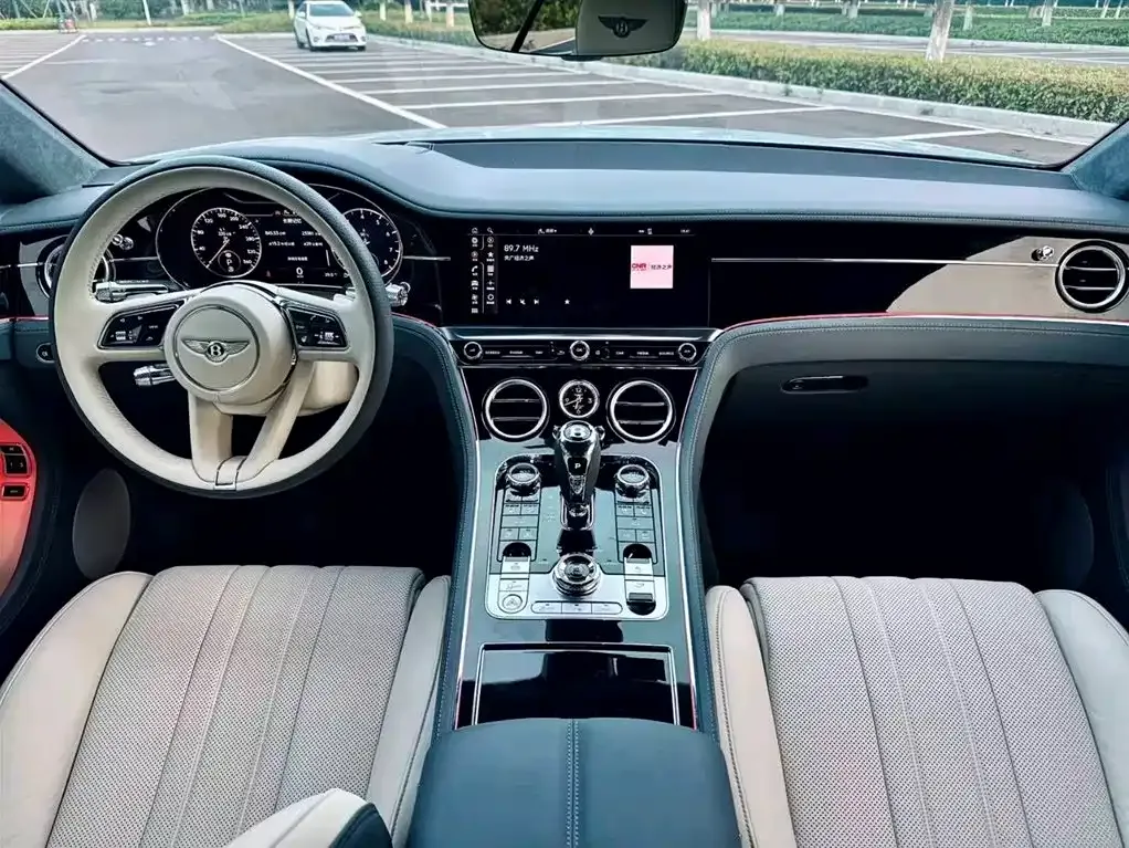 Bentley Continental 2021 из CN, фото 4