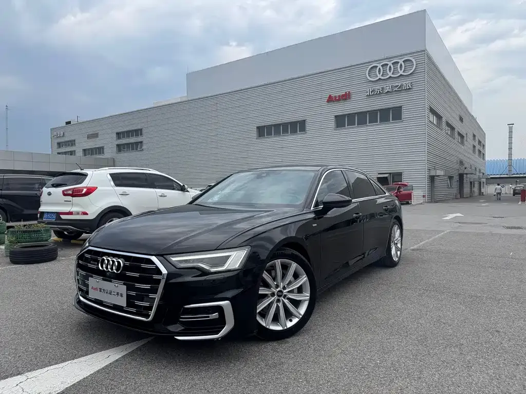 Audi A6L — фото 1