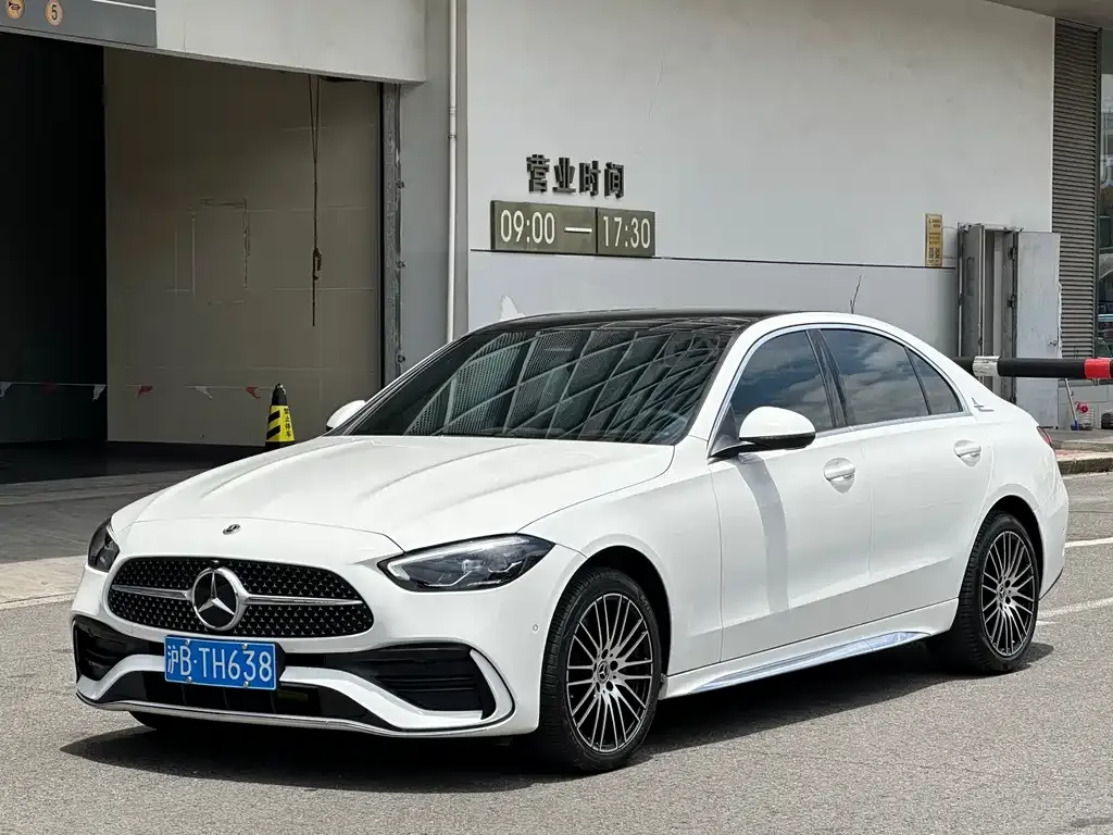 Mercedes-Benz C-Class — фото 1
