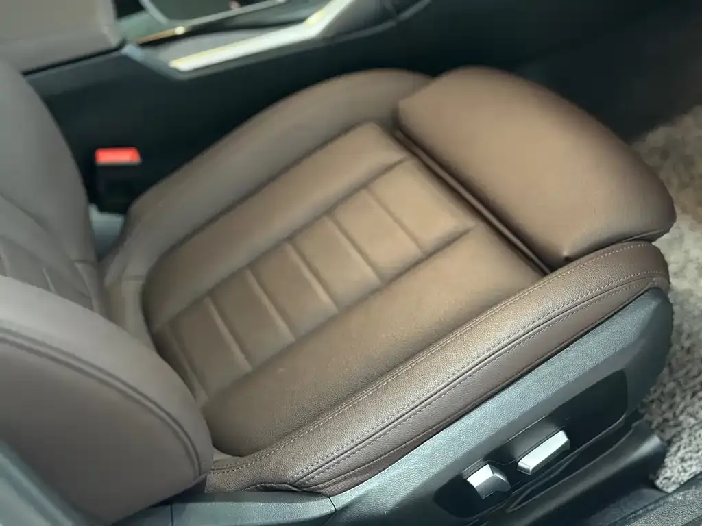 BMW 3 Series 2021 из CN, фото 4