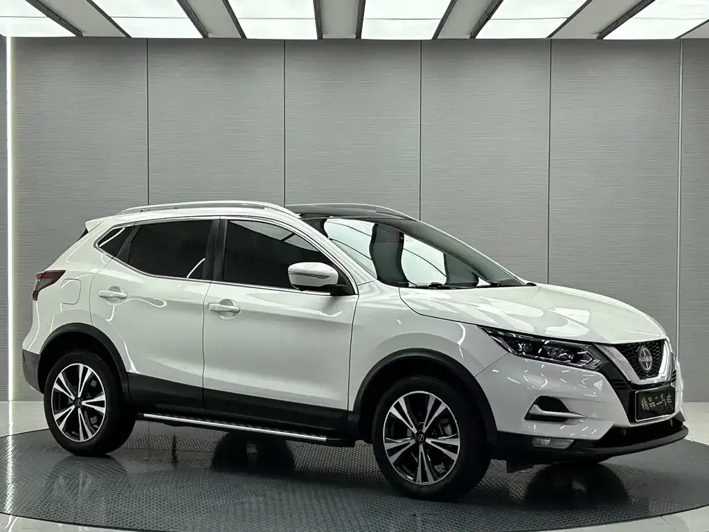 Nissan Qashqai — фото 10