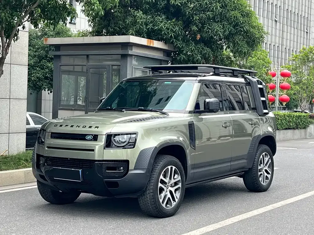 Land Rover Defender — фото 1