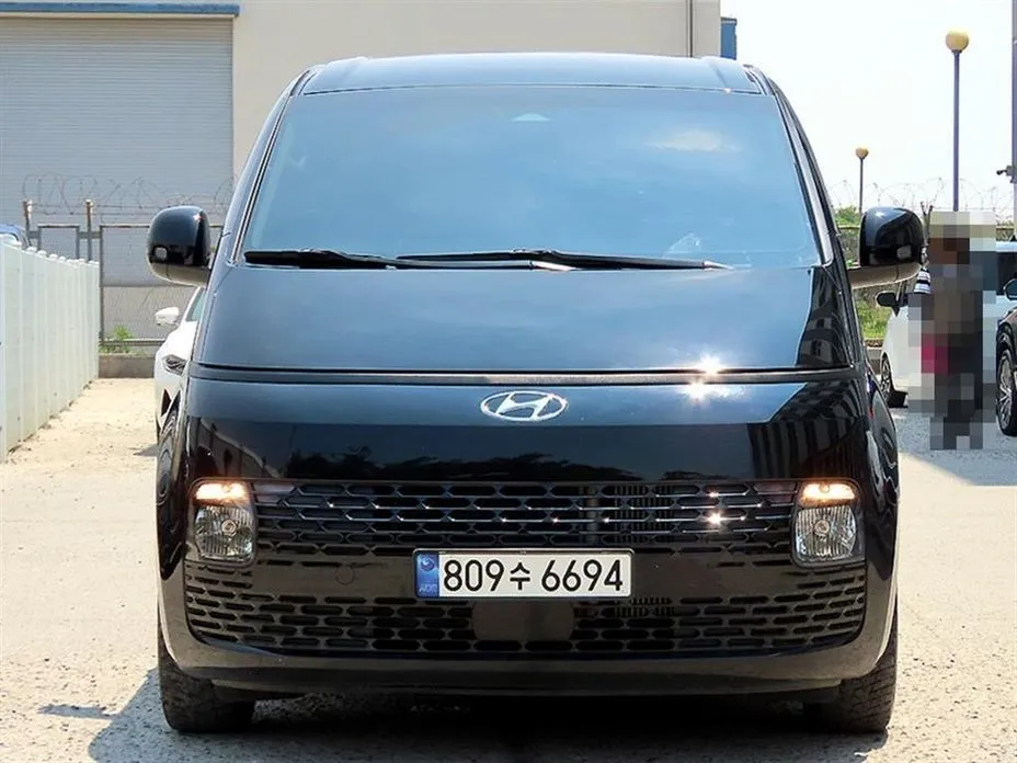 Hyundai Staria