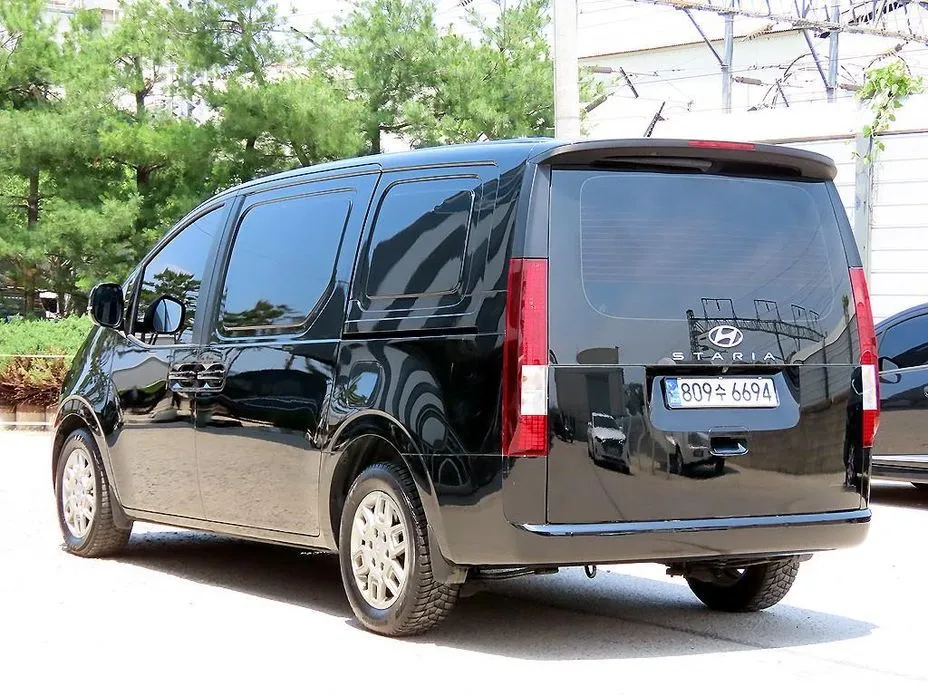 Hyundai Staria 2023 из KR, фото 9
